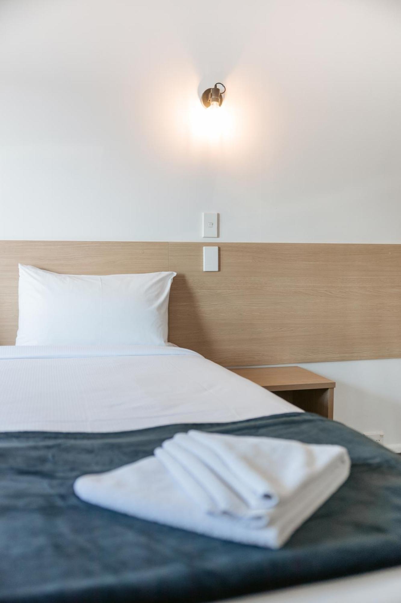 Cobblestone Court Motel - Wenzel Motels Tauranga Bagian luar foto