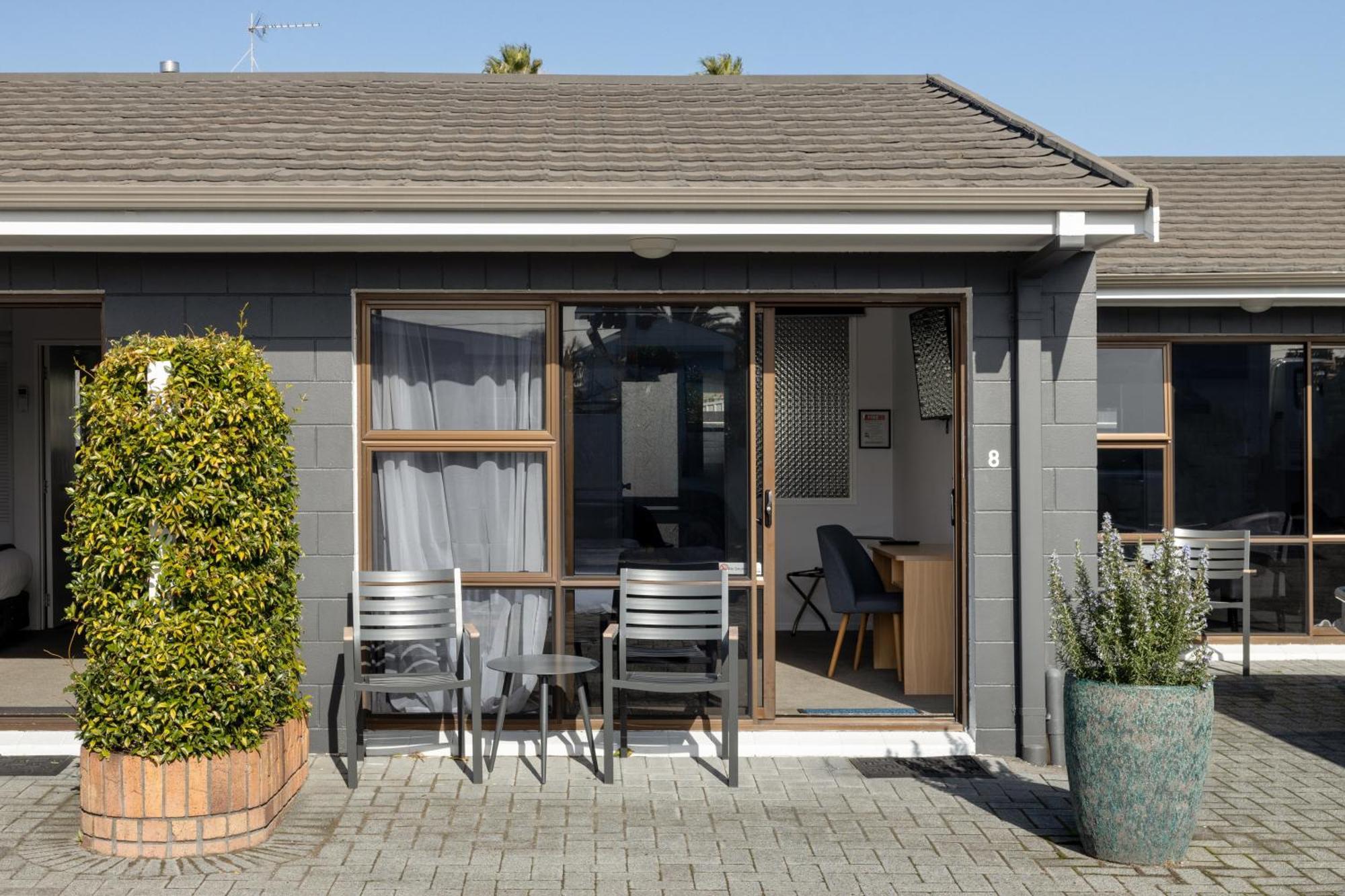 Cobblestone Court Motel - Wenzel Motels Tauranga Bagian luar foto