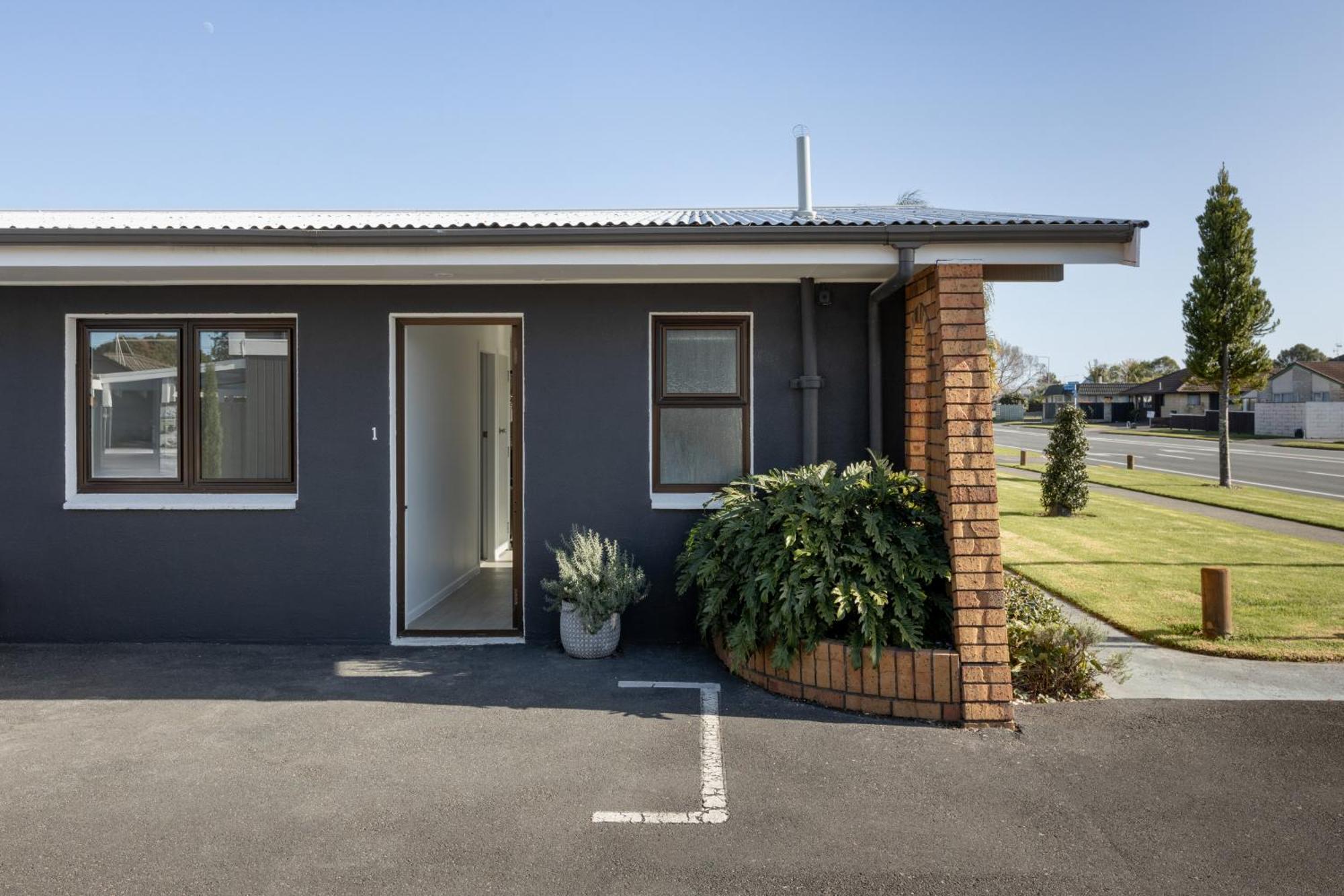 Cobblestone Court Motel - Wenzel Motels Tauranga Bagian luar foto