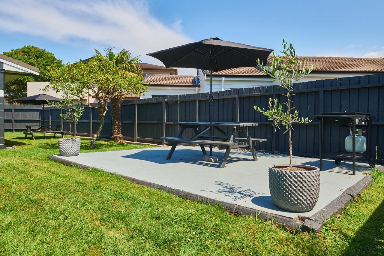 Cobblestone Court Motel - Wenzel Motels Tauranga Bagian luar foto